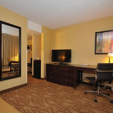 Kahler Inn And Suites Rochester Room photo