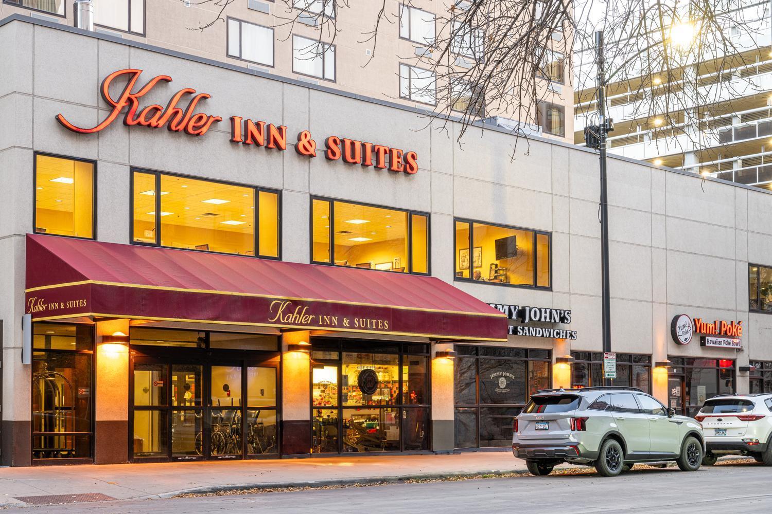 Kahler Inn And Suites Rochester Exterior photo